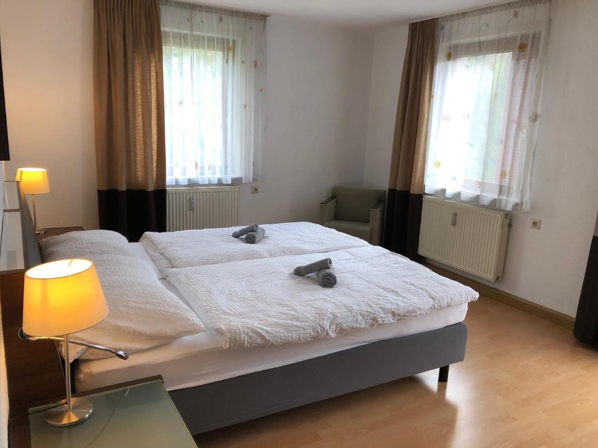 Ferienwohnung Mit 1 Schlafzimmer アルテンシュタイク エクステリア 写真